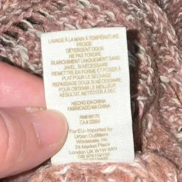 Free People Open knot Scoop neck sweater with flared sleeves, pink and white - Picture 7 of 10